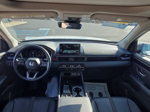 Certified 2023 Honda Pilot Touring image 20