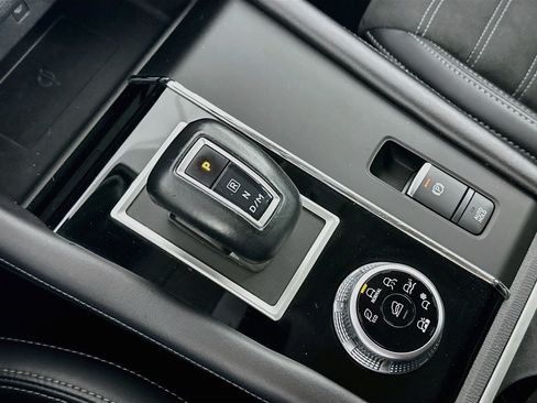 Used 2024 Mitsubishi Outlander SE AWD/4WD image 25