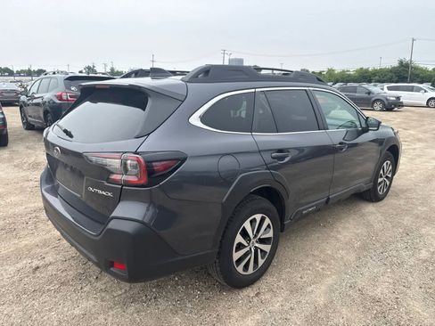 Used 2024 Subaru Outback Premium AWD/4WD image 3
