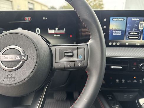 New 2026 Nissan Kicks SR FWD image 17