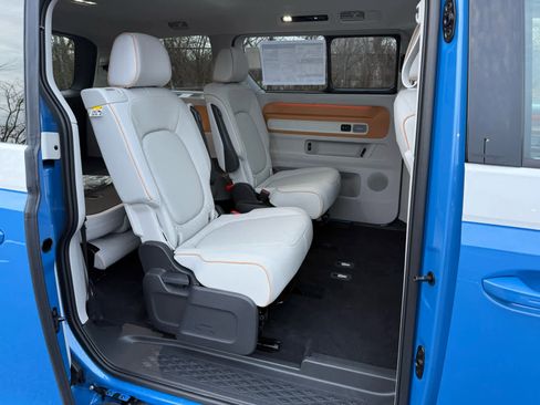 New 2025 Volkswagen ID. Buzz 1st Edition image 11