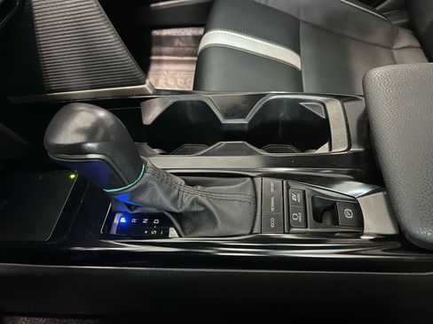 Used 2025 Toyota Camry SE w/ Multimedia Upgrade Package image 24