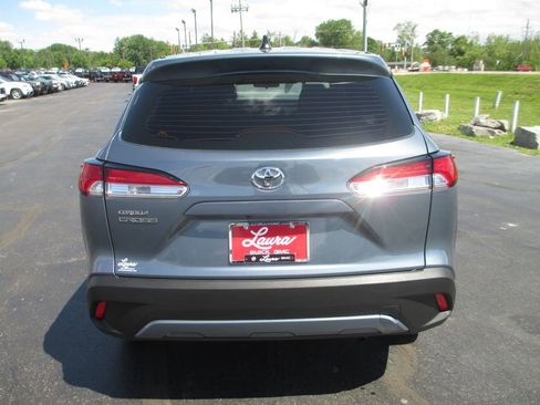 Used 2022 Toyota Corolla Cross L FWD image 6