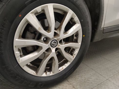 Used 2019 Nissan Rogue SV AWD/4WD image 31