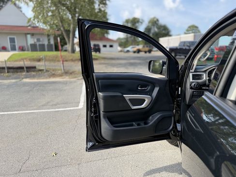 Used 2021 Nissan Titan SV w/ Accessory Utility Package RWD image 23