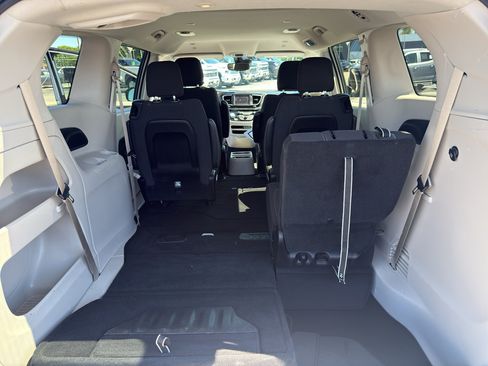 Used 2024 Chrysler Voyager LX FWD image 34
