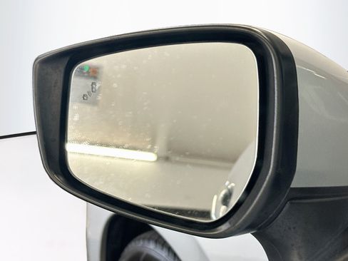 Used 2025 Nissan Versa SV FWD image 16