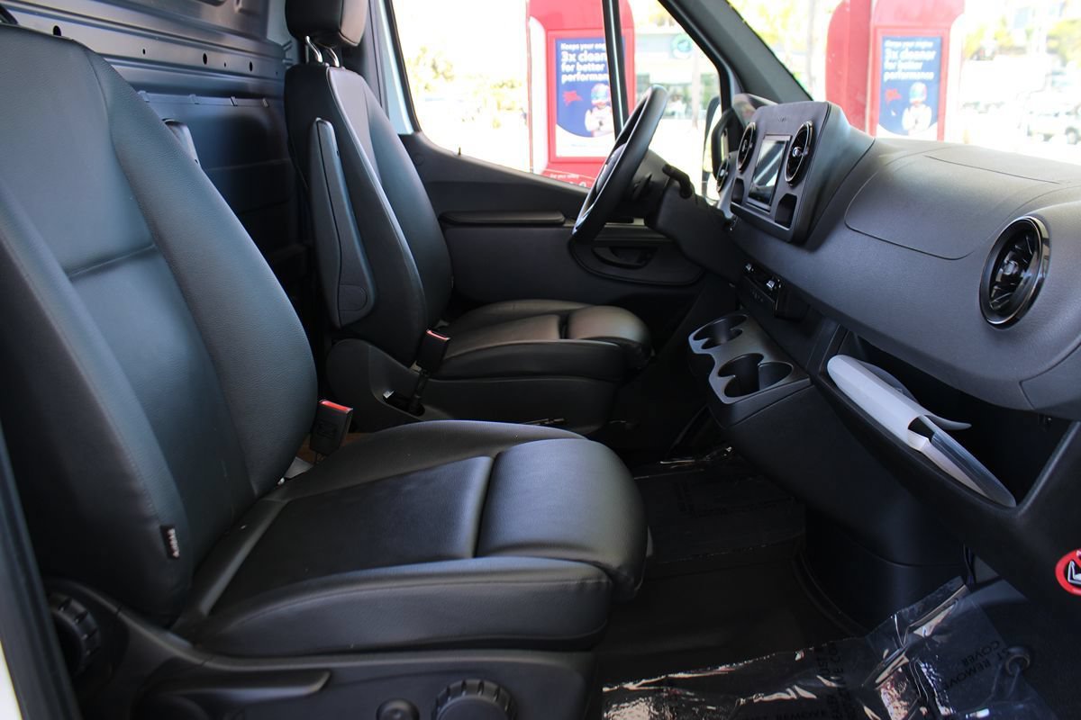 Used 2022 Mercedes-Benz Sprinter 3500 image 21