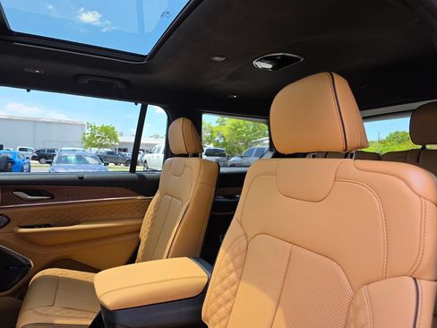 New 2026 Jeep Grand Cherokee L Summit AWD/4WD image 9