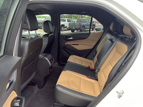 Used 2022 Chevrolet Equinox Premier AWD/4WD image 17