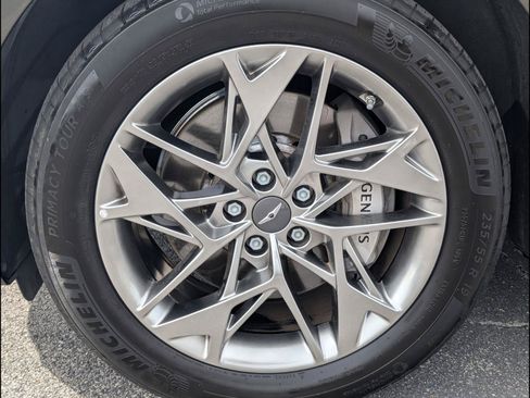 Used 2025 Genesis GV70 2.5T AWD/4WD image 25