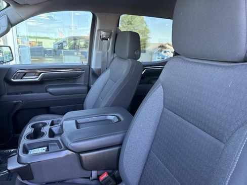 Used 2023 Chevrolet Silverado 1500 LT AWD/4WD image 9