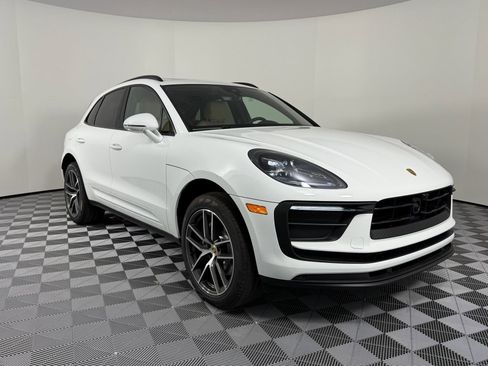 New 2026 Porsche Macan image 7
