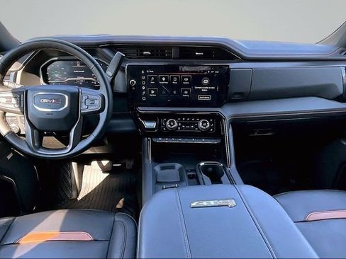 Used 2024 GMC Sierra 3500 AT4 w/ AT4 Premium Plus Package AWD/4WD image 8