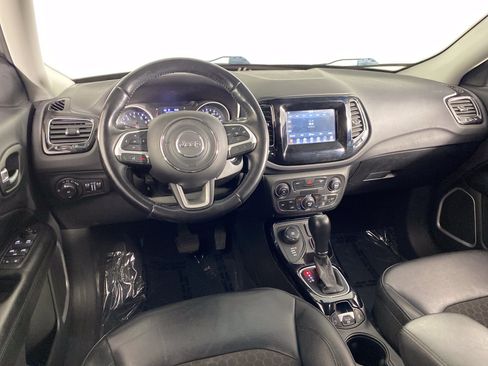 Used 2020 Jeep Compass Latitude AWD/4WD image 18