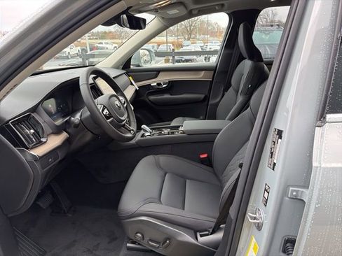 New 2026 Volvo XC90 B6 Plus w/ Protection Package Premier image 10