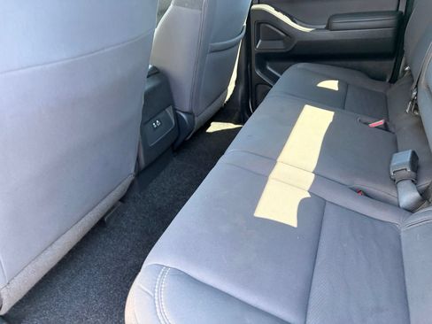 Certified 2024 Nissan Frontier SV RWD image 14