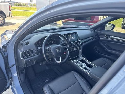 Used 2022 Honda Accord Sport image 9