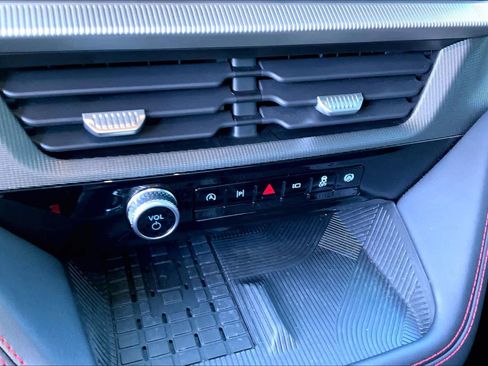 Used 2025 Ford Explorer ST w/ Sun And Sound Package image 31