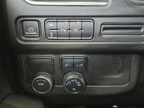 Used 2023 Chevrolet Tahoe RST image 27