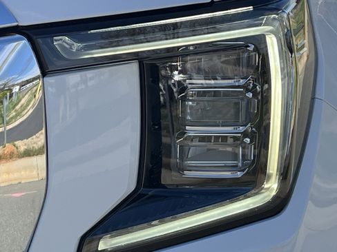 Used 2021 GMC Yukon SLT w/ SLT Luxury Plus Package RWD image 11