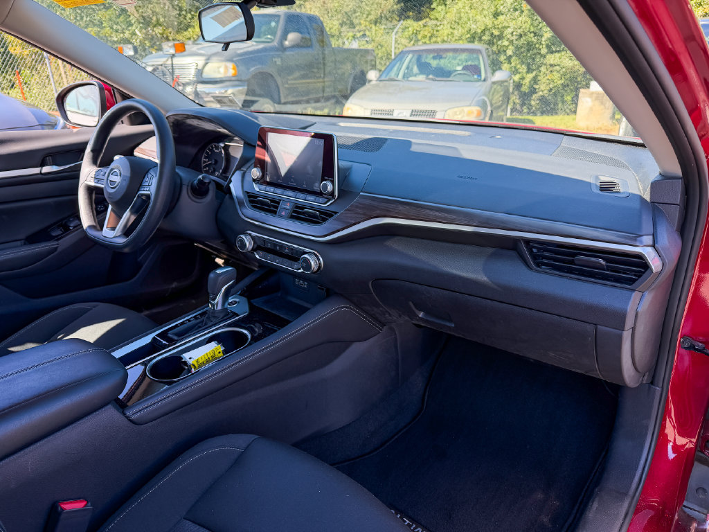 Certified 2023 Nissan Altima 2.5 SV FWD image 10