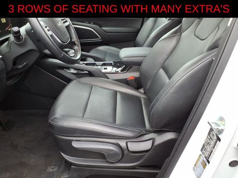 Used 2023 Kia Telluride LX image 13
