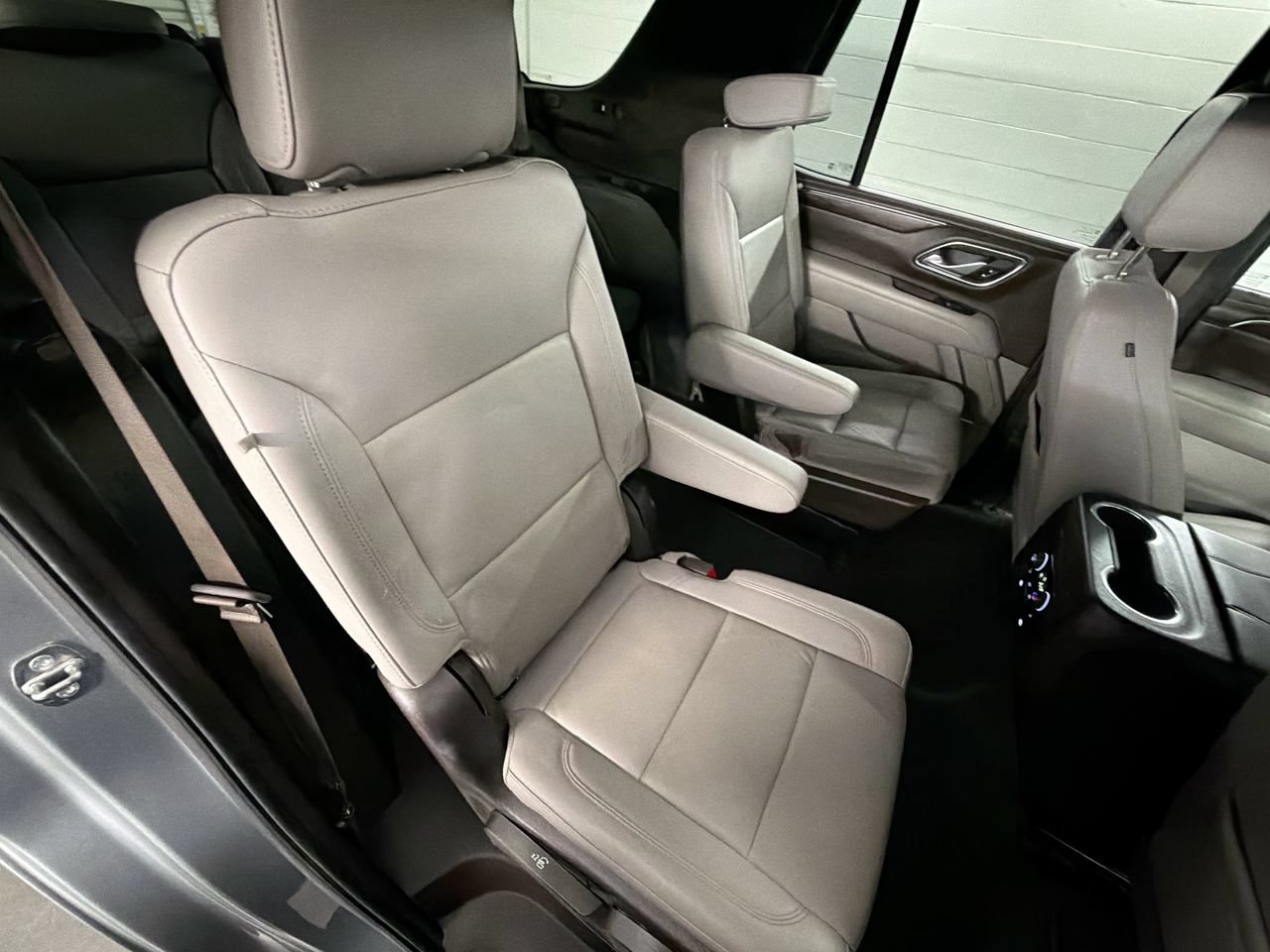 Used 2024 Chevrolet Tahoe Z71 w/ Luxury Package AWD/4WD image 27