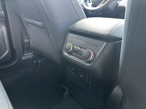 Certified 2025 Ford Explorer Active AWD/4WD image 40