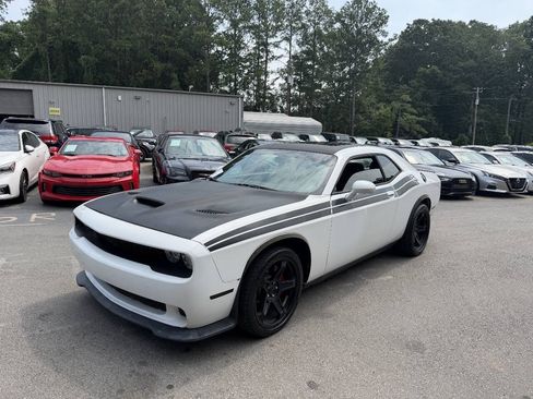 Used 2012 Dodge Challenger R/T RWD image 1
