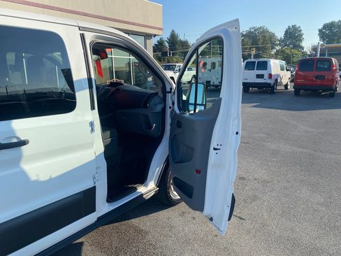Used 2016 Ford Transit 150 XL RWD image 19