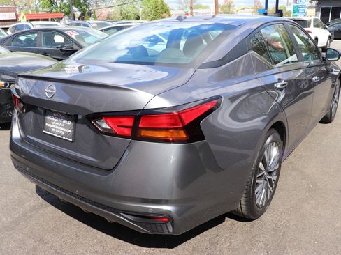 Used 2025 Nissan Altima 2.5 SV image 5