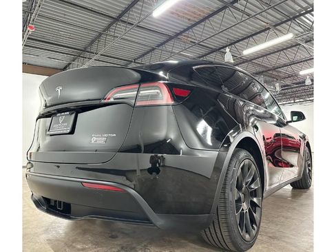 Used 2021 Tesla Model Y Long Range AWD/4WD image 10