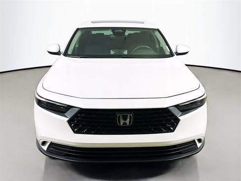 Used 2024 Honda Accord EX image 2