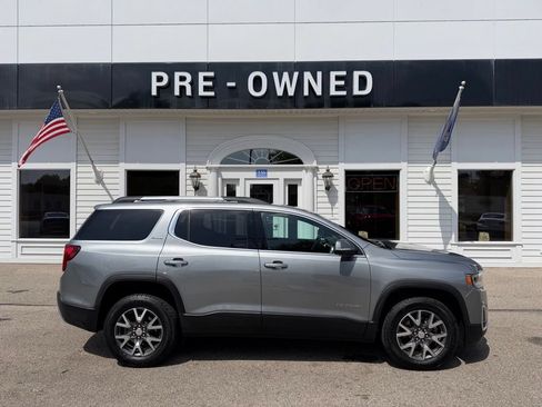Certified 2023 GMC Acadia SLE w/ Driver Convenience Package AWD/4WD image 4