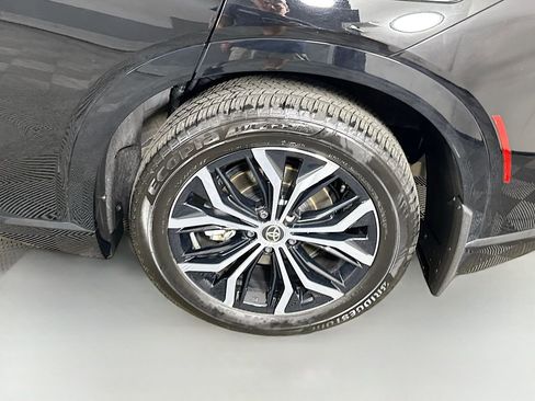 Certified 2025 Toyota Crown Signia AWD/4WD image 36