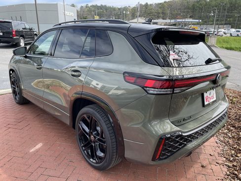 New 2026 Volkswagen Tiguan SE R-Line FWD image 6