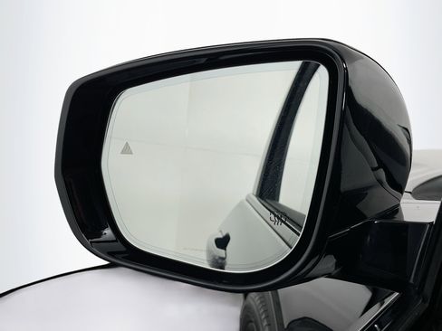 Used 2023 Jeep Grand Cherokee Limited w/ Luxury Tech Group II image 16