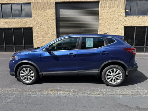 Used 2020 Nissan Rogue Sport S w/ Appearance Package FWD image 3