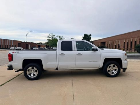 Used 2019 Chevrolet Silverado 1500 LT w/ All Star Edition AWD/4WD image 4