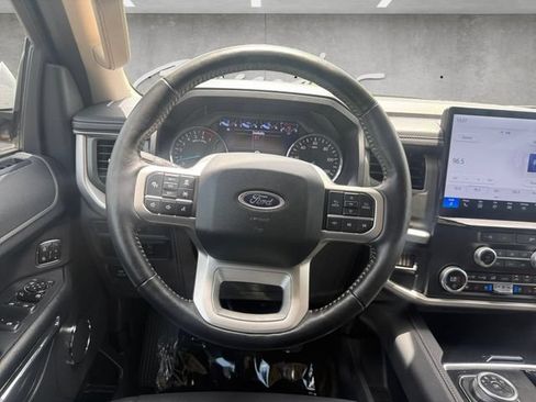 Certified 2024 Ford Expedition XLT RWD image 22