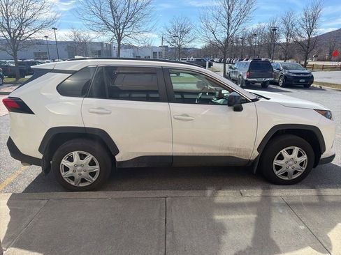 Used 2019 Toyota RAV4 LE w/ All Weather Liner Package AWD/4WD image 8