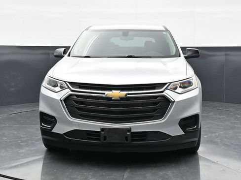 Used 2021 Chevrolet Traverse LS FWD image 2