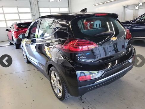 Used 2018 Chevrolet Bolt LT FWD image 3