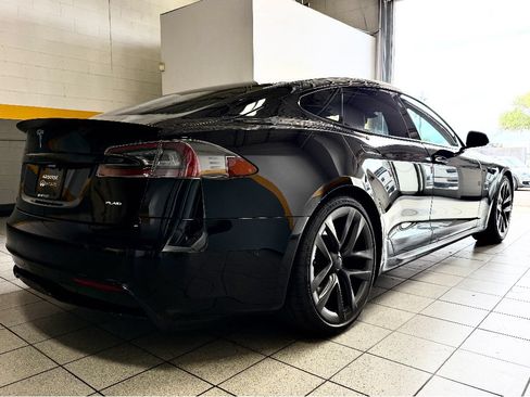 Used 2022 Tesla Model S Plaid AWD/4WD image 4