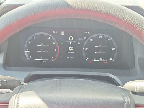 Used 2025 Toyota Tacoma Limited AWD/4WD image 24
