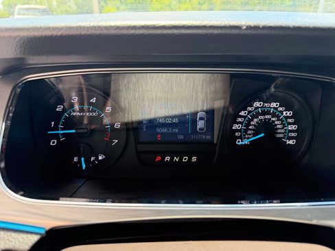 Used 2018 Ford Taurus SEL AWD/4WD image 15