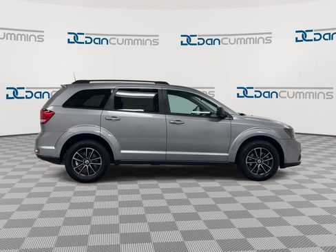 Used 2019 Dodge Journey SE w/ Premium Group FWD image 9