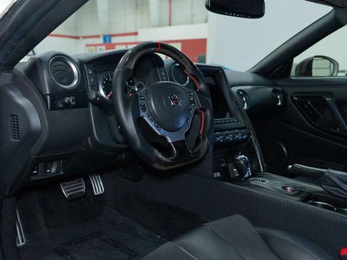 Used 2009 Nissan GT-R Premium AWD/4WD image 27