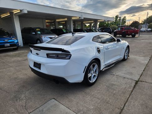 Used 2016 Chevrolet Camaro LT image 5